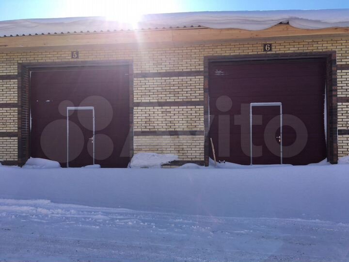 Гараж, > 30 м²