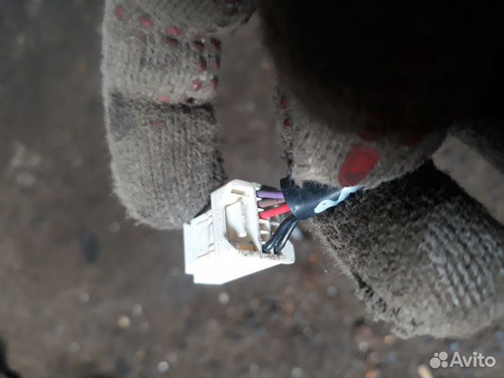 Зеркало правое с обогревом (5 контактов ) Nissan A