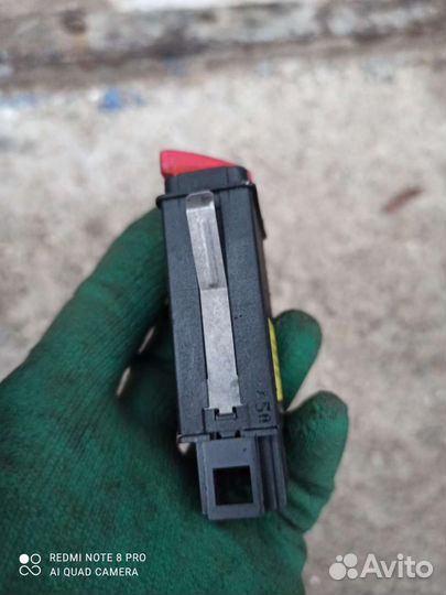 Ауди а4в5 (рестайлинг) Реле поворотов 8D0 941 509H