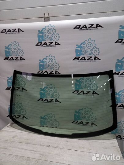 Заднее стекло Volkswagen Polo 5