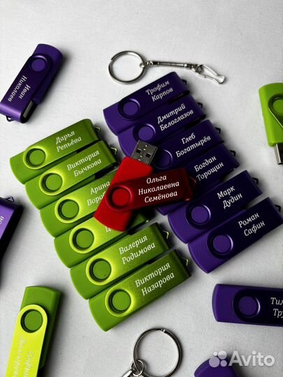 Флешки с гравировкой на выпускной