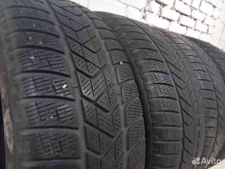 Pirelli Scorpion Winter 235/55 R18