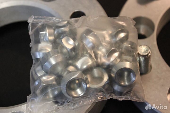 Проставки переход УАЗ с 5*139,7 на 5*150 (25 мм)