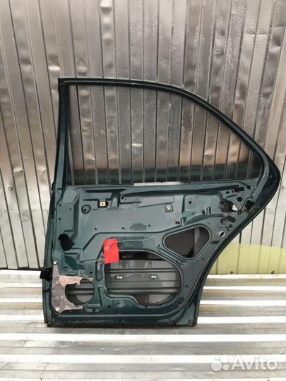 Дверь задняя правая E 210