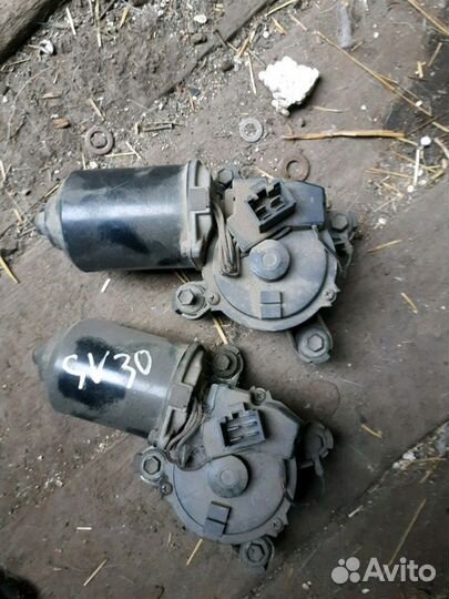 Мотор стеклоочистителя Toyota Vista sv30