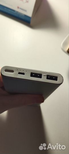 Портативное зарядное устройство