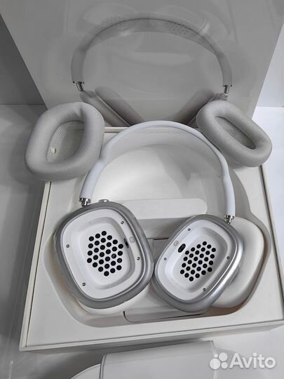 Apple AirPods MAX
