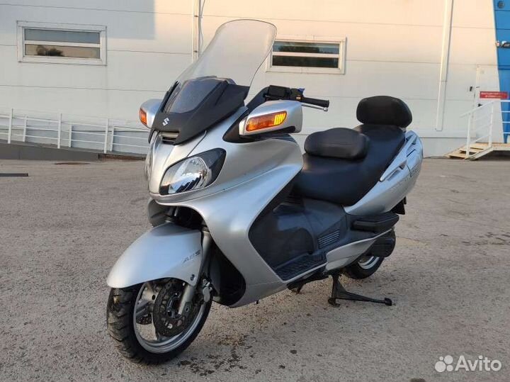Suzuki Burgman (Skywave 650 LX )