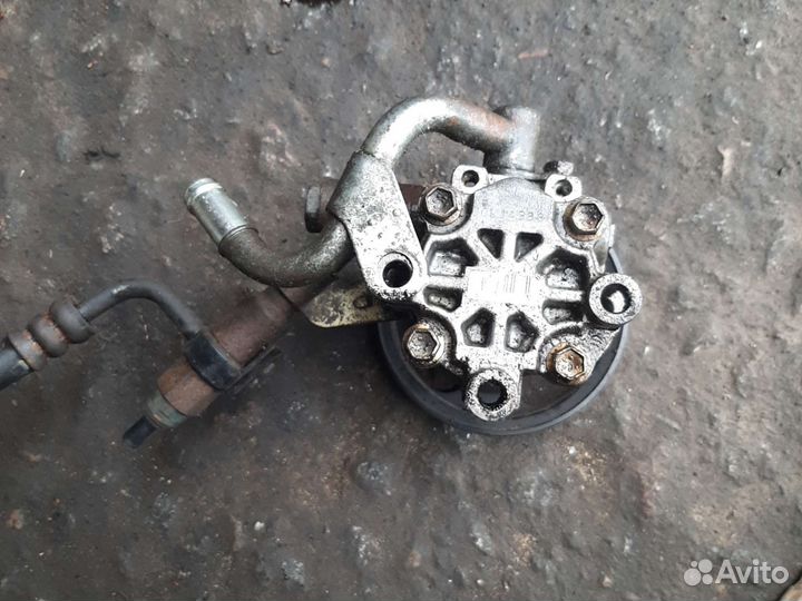 Насос гур Тойота Королла 1.6 3ZZ E120