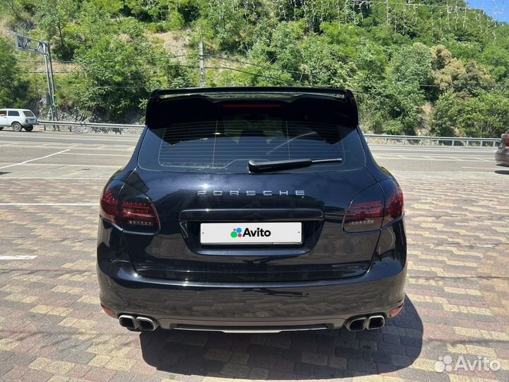 Porsche Cayenne, 2011