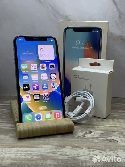 iPhone X, 64 ГБ