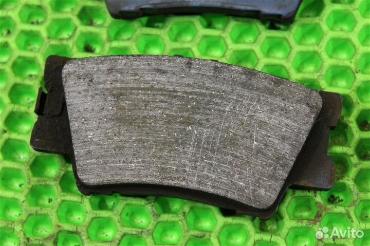 Тормозные колодки заднее Toyota Rav4 ACA30 1AZ-FE
