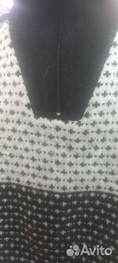 Новый свитер с выс.горлом(Норвегия) 100%шерсть