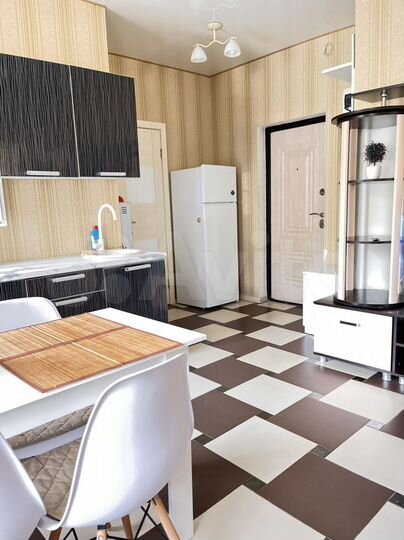 1-к. квартира, 40 м², 1/4 эт.