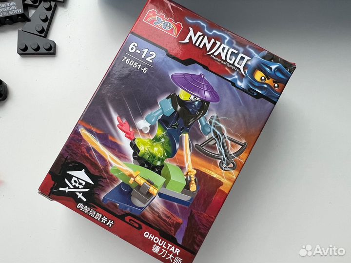 Конструкторы самолет и ninjago вперемешку