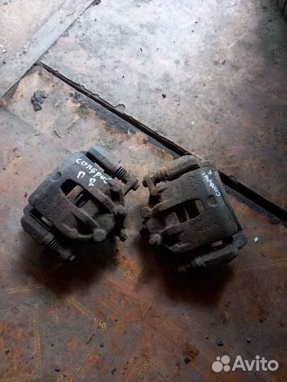 Hyundai solaris суппорт тормозной передний