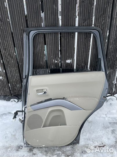 Citroen C crosser дверь залняя правая