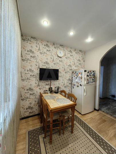 4-к. квартира, 100 м², 2/9 эт.