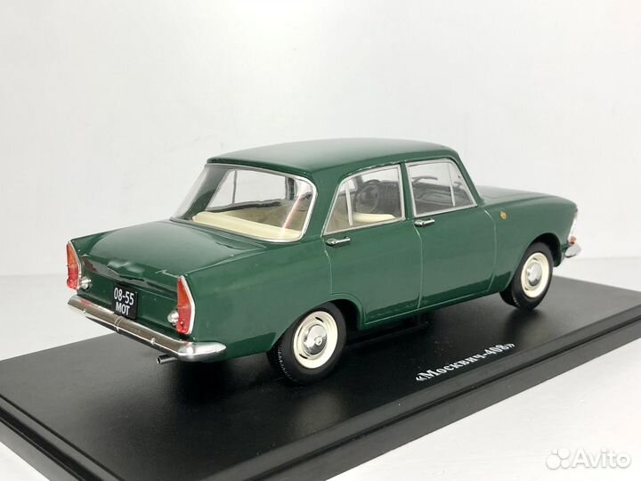 Модель автомобиля Москвич 408 1/24 лса