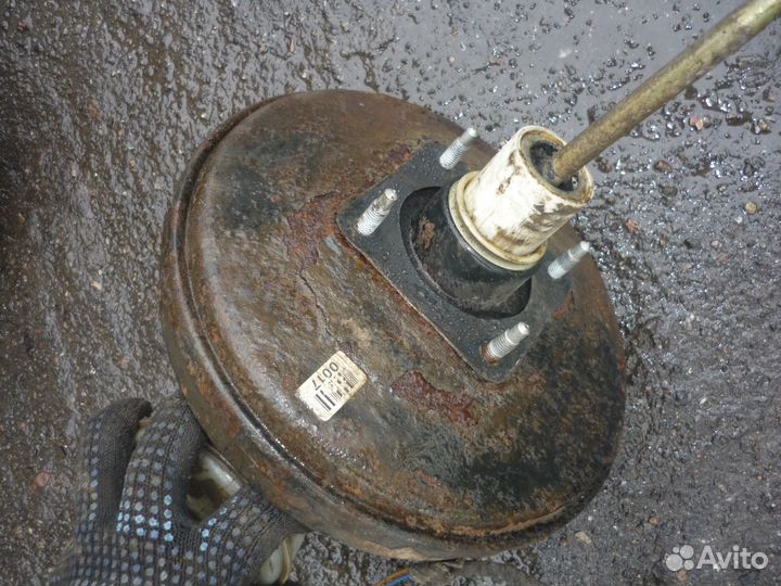 Вакуумный усилитель тормозов Фольцваген Гольф 3