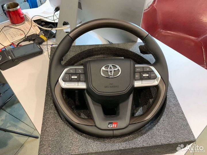 Руль Toyota Land Cruiser 200