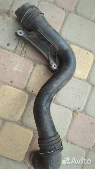 Патрубок интеркулера Volkswagen Passat