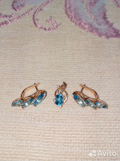 Золотые серьги