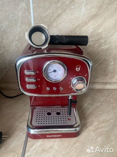 Кофеварка рожковая oursson почти новая
