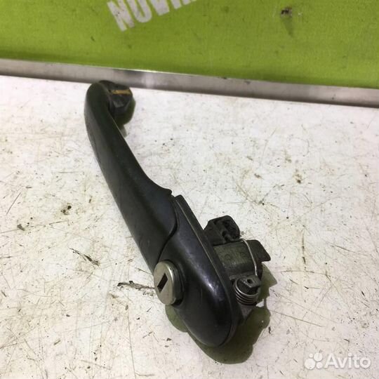 Ручка двери передней наружная правая Фольксваген