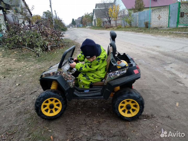 Электрическая машина для детей, багги Peg Perego
