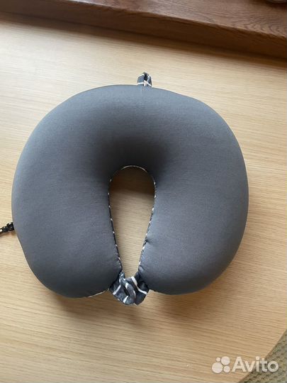 Подушка для путешествий