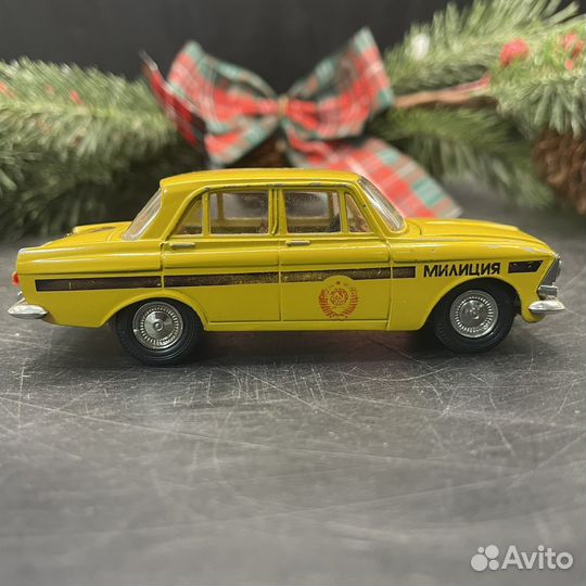 Моделька авто москвич 408 1:43