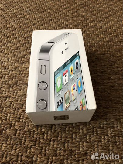 Коробка от телефона iPhone 4 S