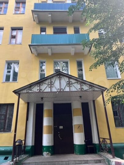 Комната 23 м² в > 9-к., 2/4 эт.
