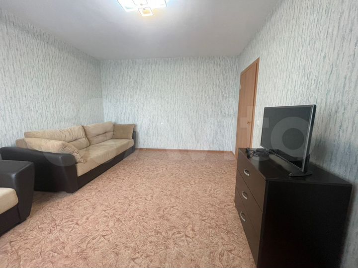 2-к. квартира, 55 м², 6/10 эт.
