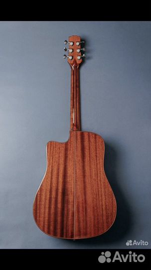 Акустическая гитара