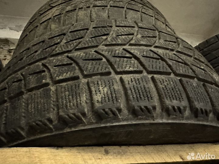 Bridgestone Blizzak WS-60 245/45 R17