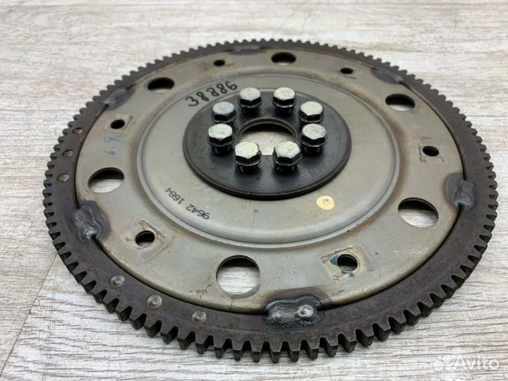 Маховик Toyota Avensis универсал 2ZR-FAE 2009