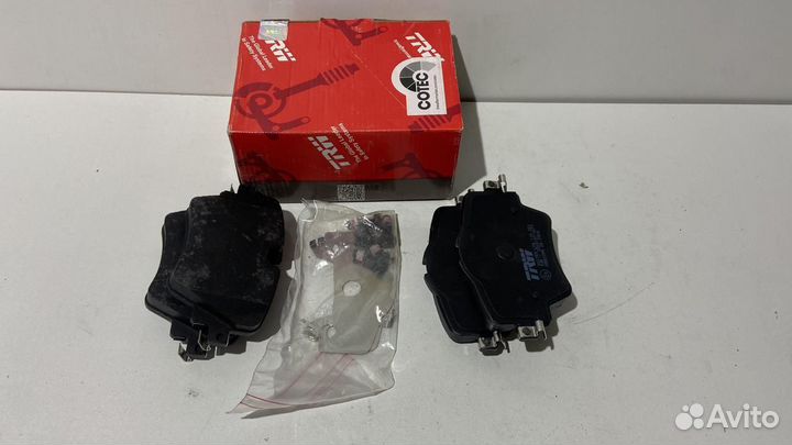 Колодки тормозные передние TRW GDB2098