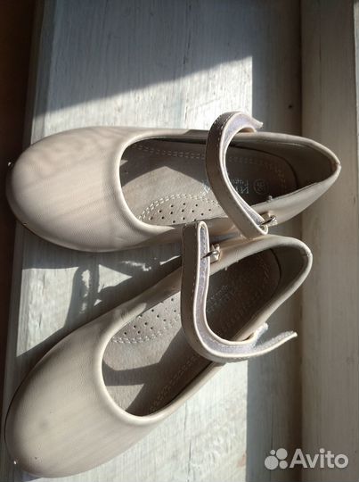 Туфли на девочку 26 размер