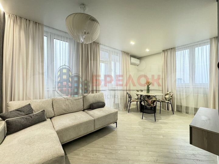 4-к. квартира, 100 м², 17/25 эт.