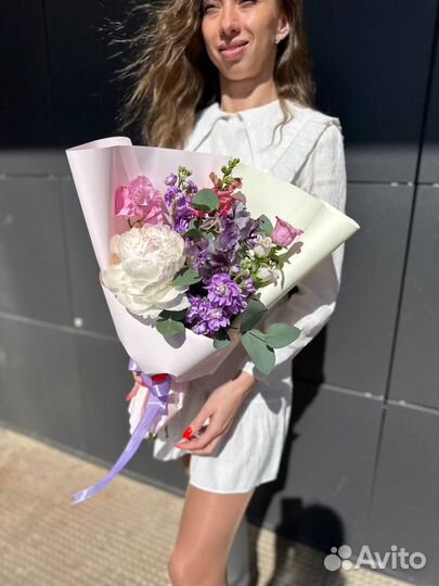 Букеты из живых цветов /букеты в наличии/под заказ