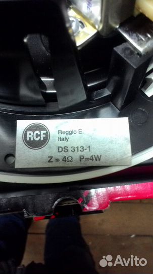 Потолочная колонка RCF DS 313/WT