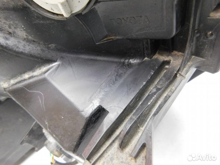 Фара левая Toyota RAV4