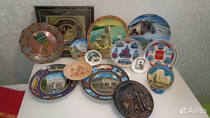 Сувенирные тарелки новые Листайте все фото