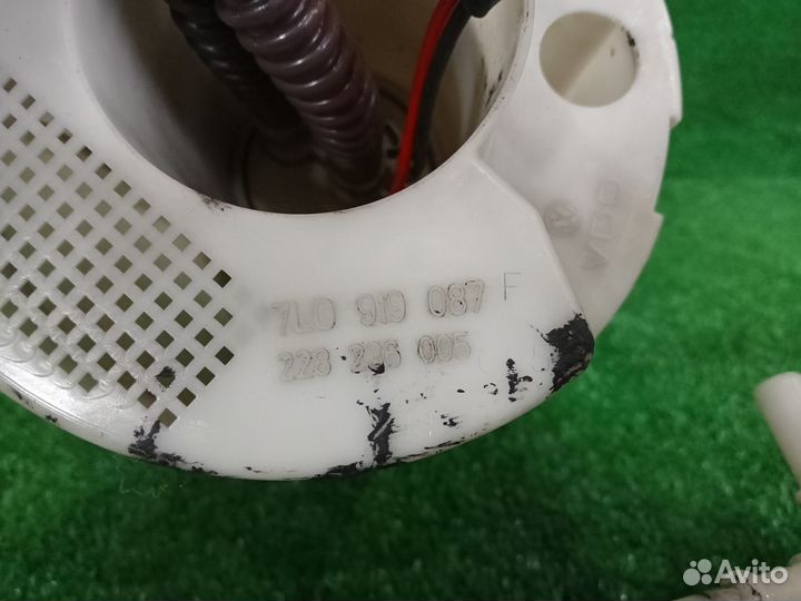 Бензонасос правый Volkswagen Touareg 7L 1