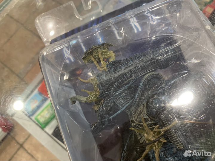 Фигурка Aliens Xenomorph Warrior Damaged