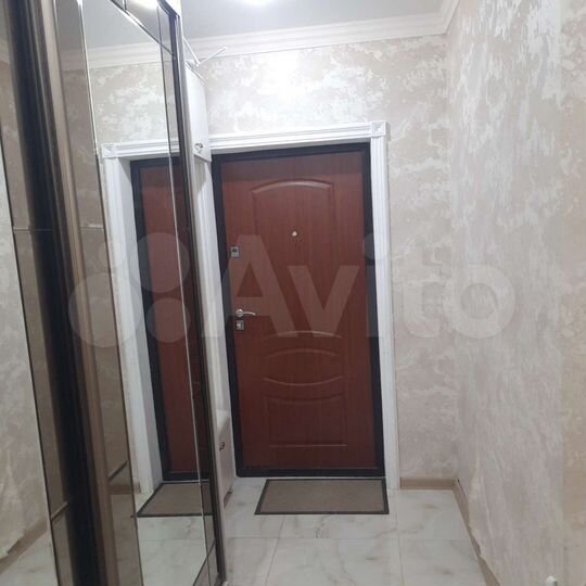 2-к. квартира, 65 м², 2/10 эт.