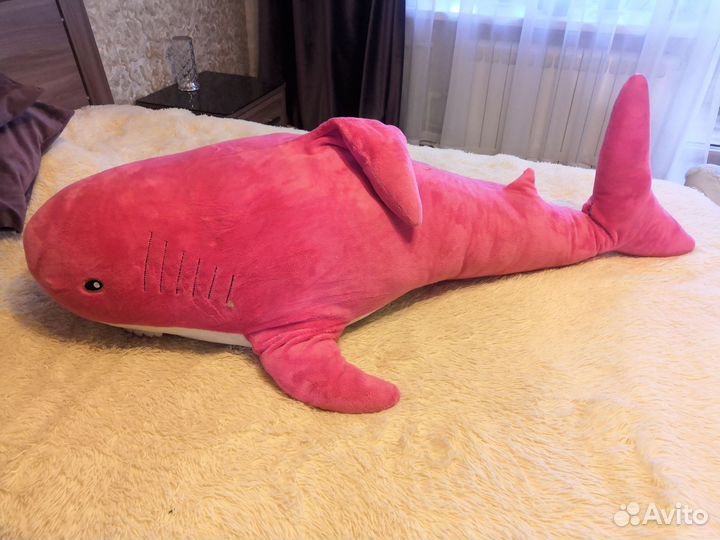 Большая мягкая игрушка акула