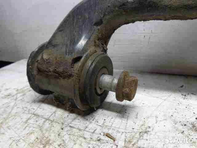 Рычаг передний правый нижний Mercedes Vito (Viano)